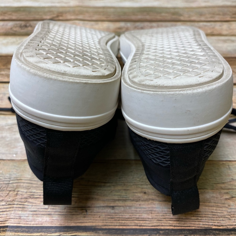 Mossimo Lancer Slip On Sneaker - Picture 9 of 10